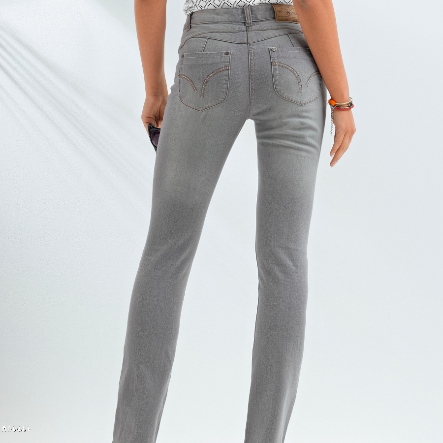 1. Ce jean est top pour matriser nos courbes et les sublimer