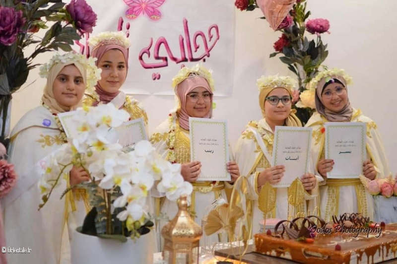 Jeunes Tunisiennes voilées Jeunes Tunisiennes voilées