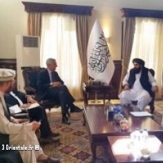 Le Ministre des Affaires trangres afghan en runion avec des politiques trangers