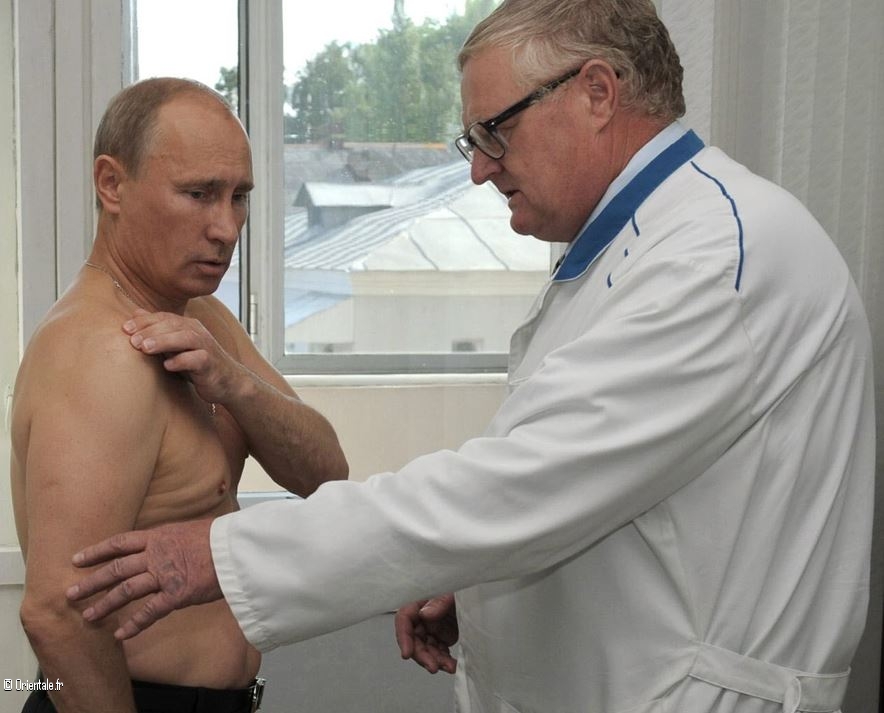 Vladimir Poutine montre ses muscles Vladimir Poutine montre ses muscles
