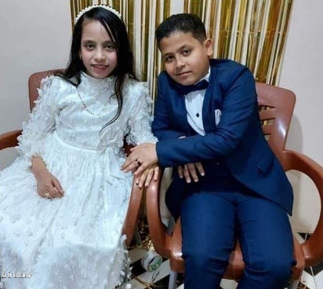 Deux jeunes Egyptiens de 10 et 12 ans ont voulu se marier! Deux jeunes Egyptiens de 10 et 12 ans ont voulu se marier!
