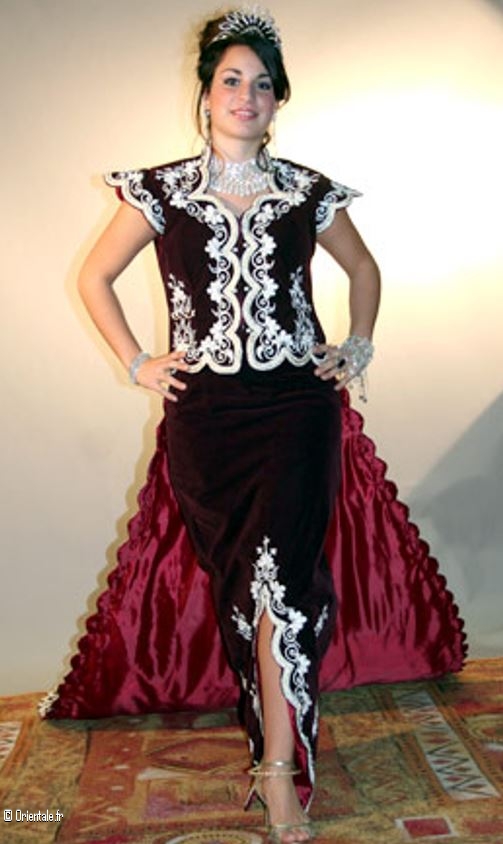Femme algérienne - robe algéroise Femme algérienne - robe algéroise