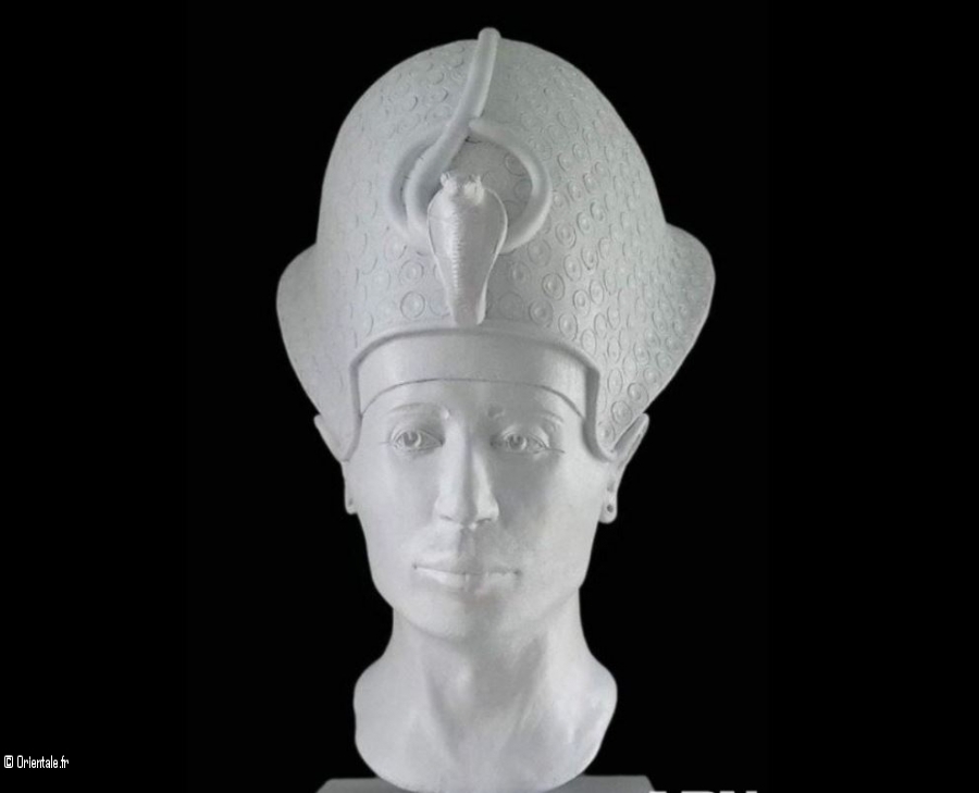 Reconstitution du visage de Toutankhamon par une équipe de chercheurs Reconstitution du visage de Toutankhamon par une équipe de chercheurs