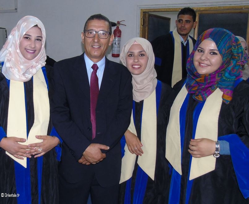 Remise des diplômes à Badji Mokhtar Annaba, Algérie, juin 2016 Remise des diplômes à Badji Mokhtar Annaba, Algérie, juin 2016