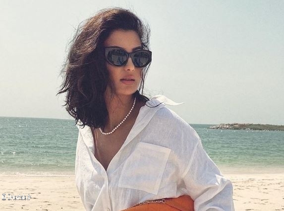 Femme gyptienne  la plage