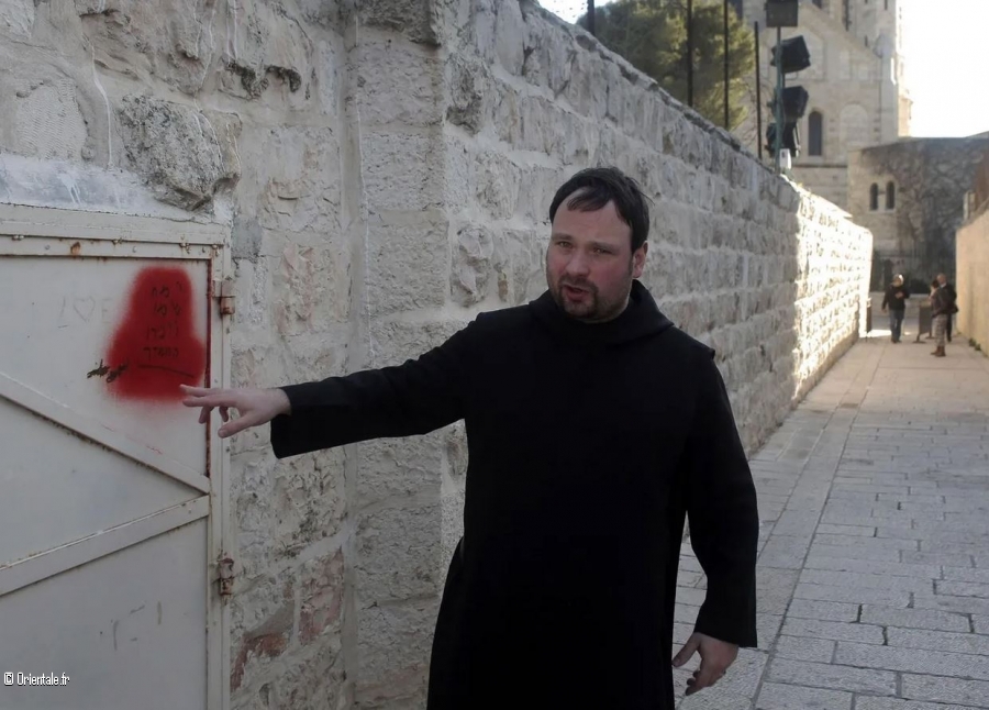Le prêtre prêtre bénédictin Nikodemus Schnabel a été agressé et insulté à Jérusalem Le prêtre prêtre bénédictin Nikodemus Schnabel a été agressé et insulté à Jérusalem