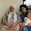 Lina Soualem bb avec ses mre et arrire-grand-mre (photo de la ralistratrice)