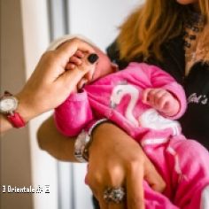 Une mre clibataire et sa fille, en Algrie
